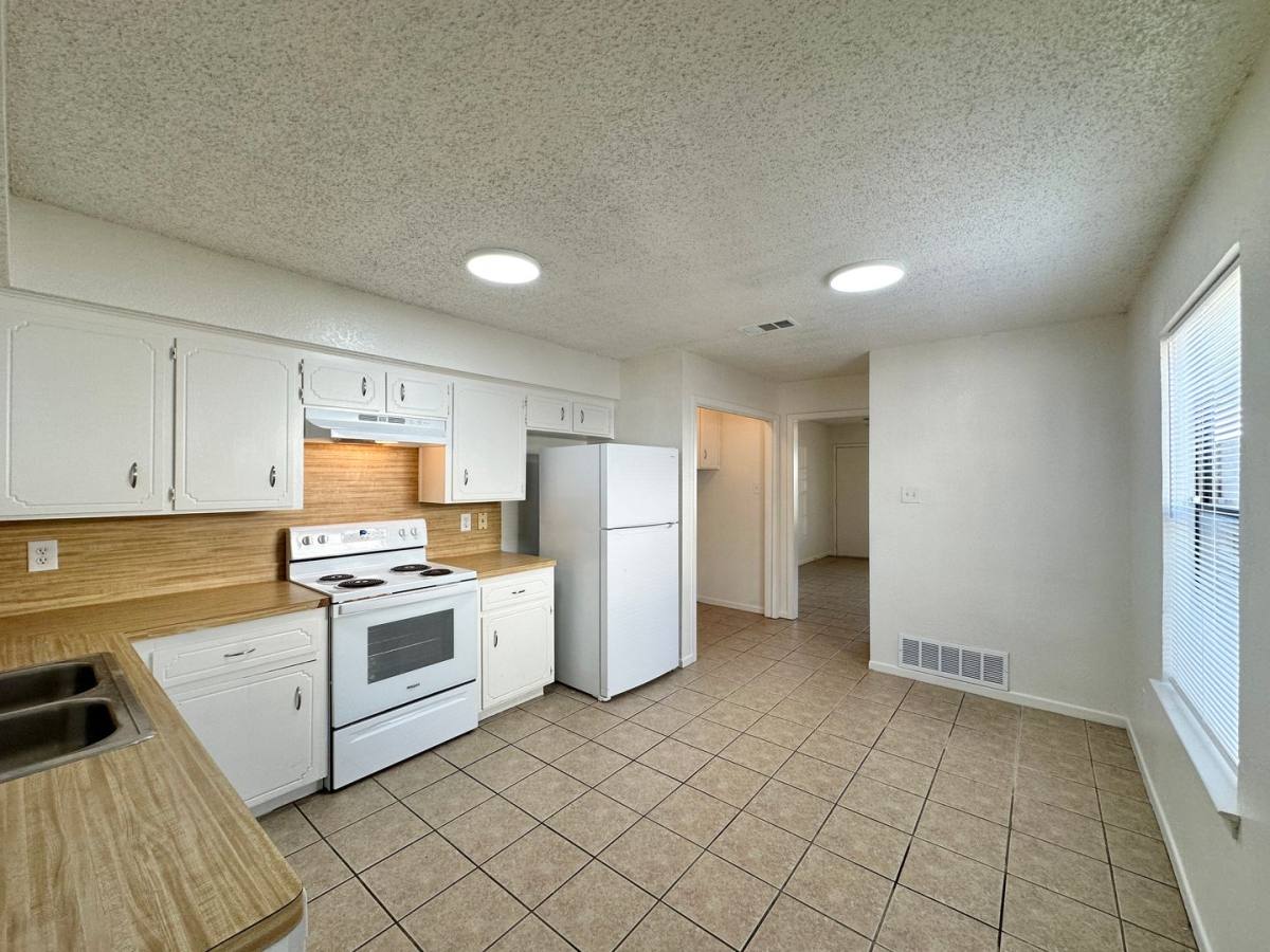 Townhouse for rent at 219 E Beeline Dr, Harker Heights, TX 76548