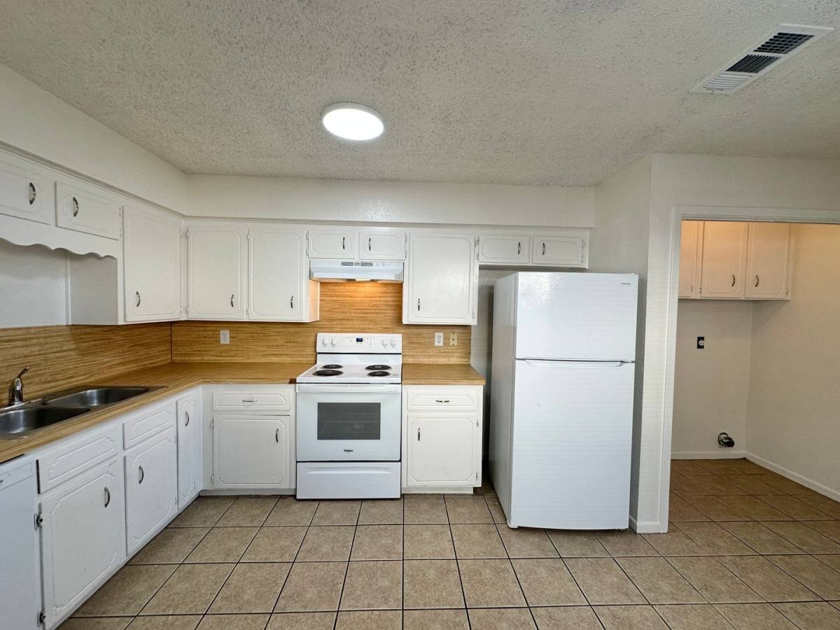 Townhouse for rent at 219 E Beeline Dr, Harker Heights, TX 76548