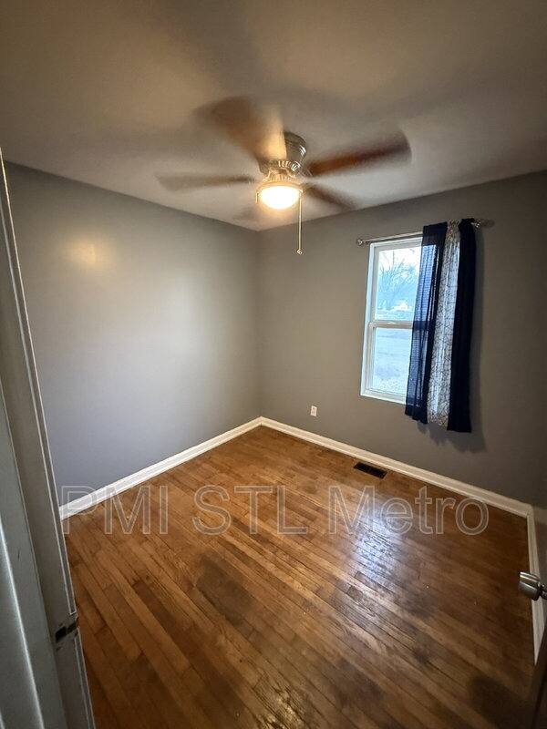 House for rent at 10365 Lord Dr, Saint Louis, MO 63136