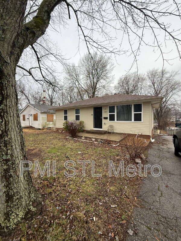 House for rent at 10365 Lord Dr, Saint Louis, MO 63136