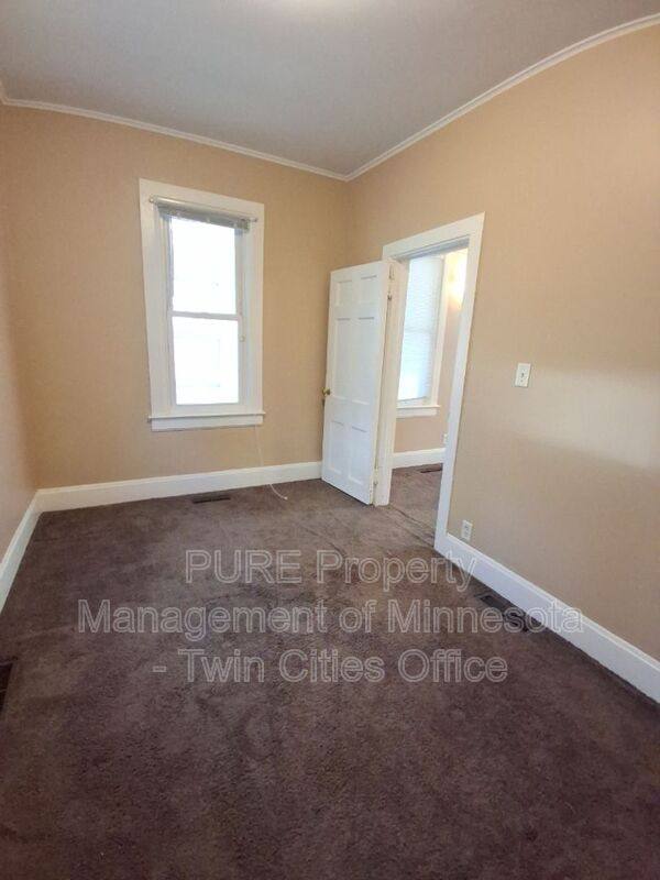 Apartment for rent at 987 Churchill St #1, Saint Paul, MN 55103