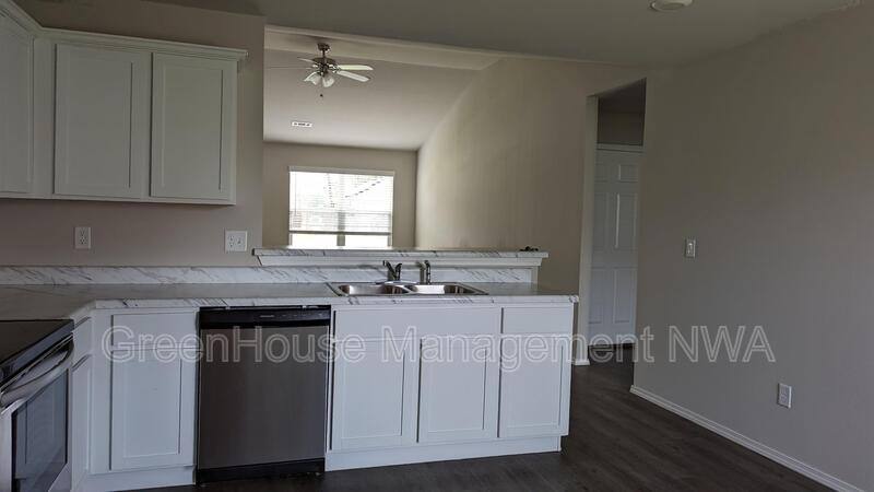 House for rent at 1771 Hermitage Dr, Centerton, AR 72719