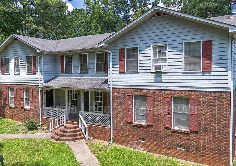 Townhouse for rent at 208 Highland Park Dr, Athens, GA 30605