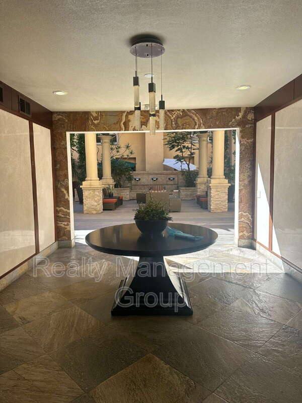Condo for rent at 301 W G St #307, San Diego, CA 92101
