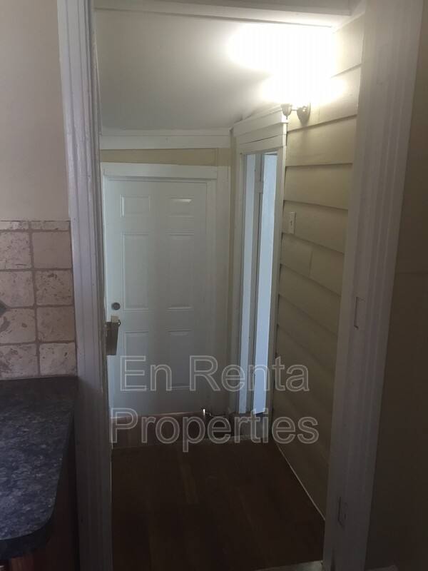 House for rent at 601 W Beach St, Fort Worth, TX 76111