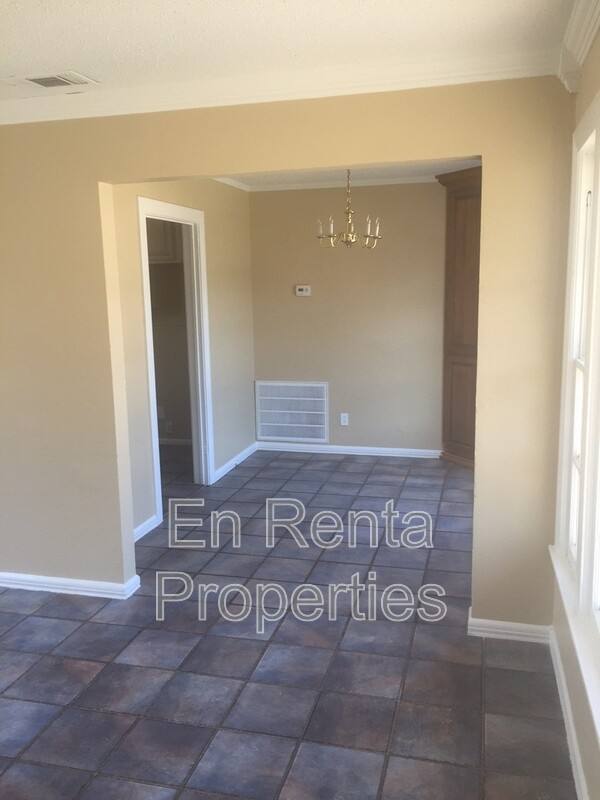 House for rent at 601 W Beach St, Fort Worth, TX 76111