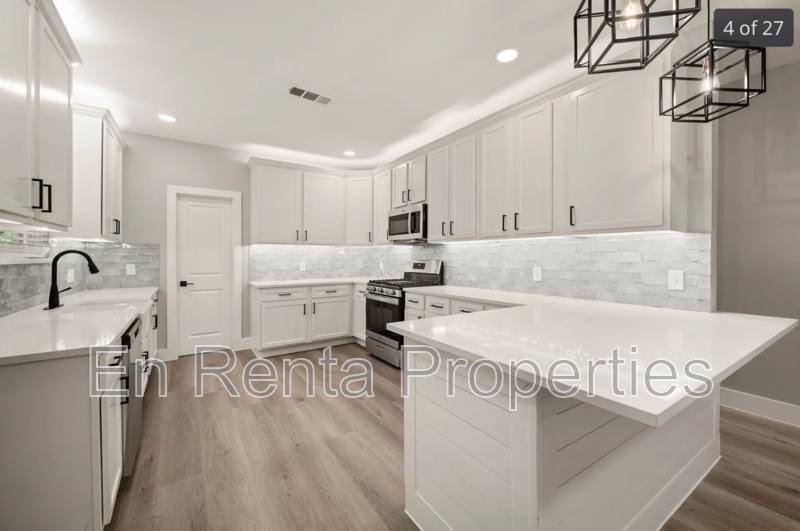 House for rent at 3329 Hemphill St, Fort Worth, TX 76110
