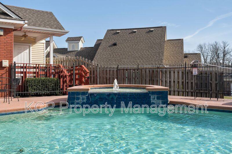 Condo for rent at 17 Jeffrey Way, Fort Smith, AR 72903
