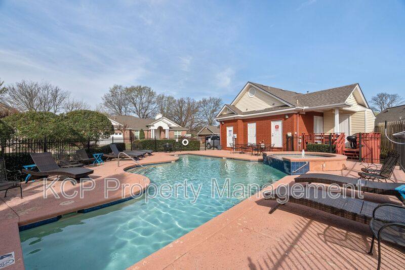 Condo for rent at 17 Jeffrey Way, Fort Smith, AR 72903