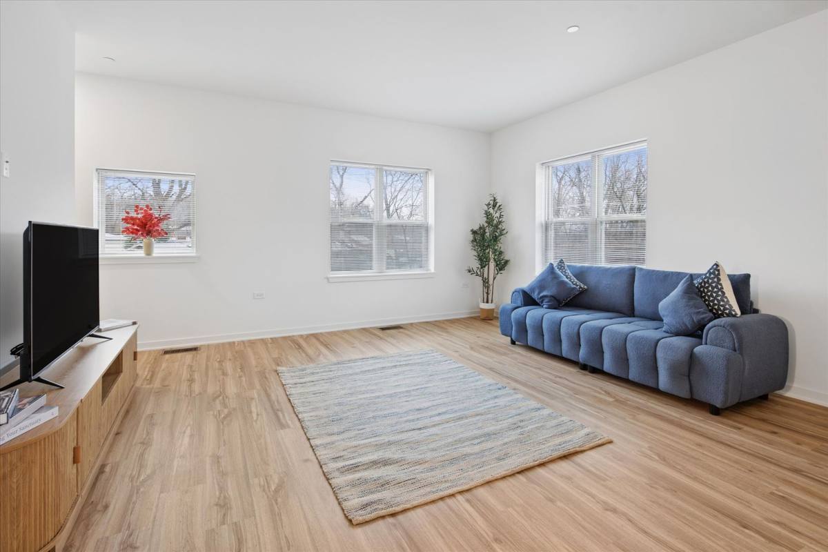 Townhouse for rent at 15544 Kilpatrick Ave, Oak Forest, IL 60452