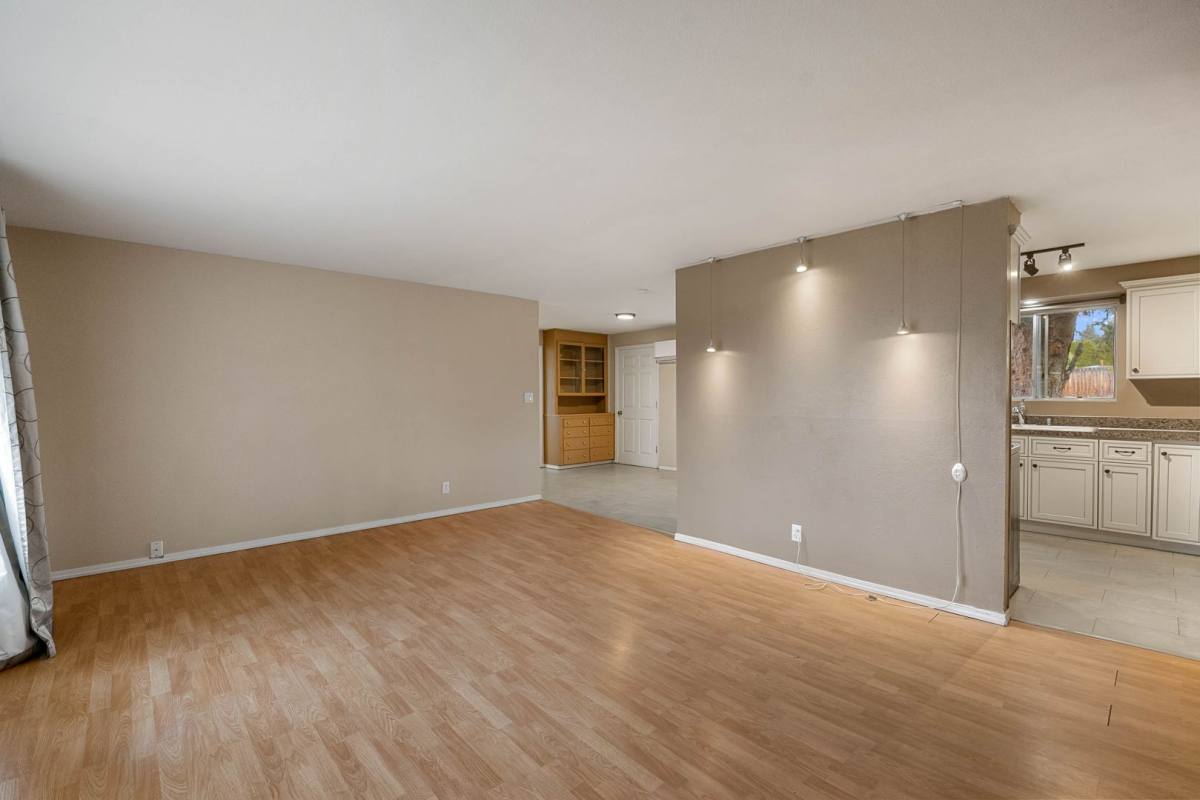 House for rent at 321 27th St NW, East Wenatchee, WA 98802