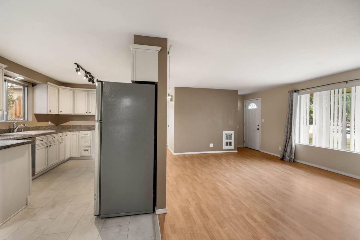 House for rent at 321 27th St NW, East Wenatchee, WA 98802