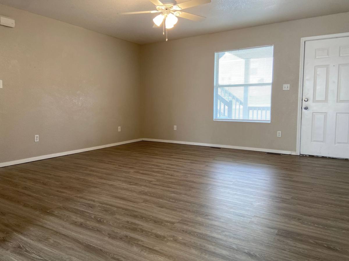 Apartment for rent at 502 Twin Oaks, Kirbyville, MO 65679