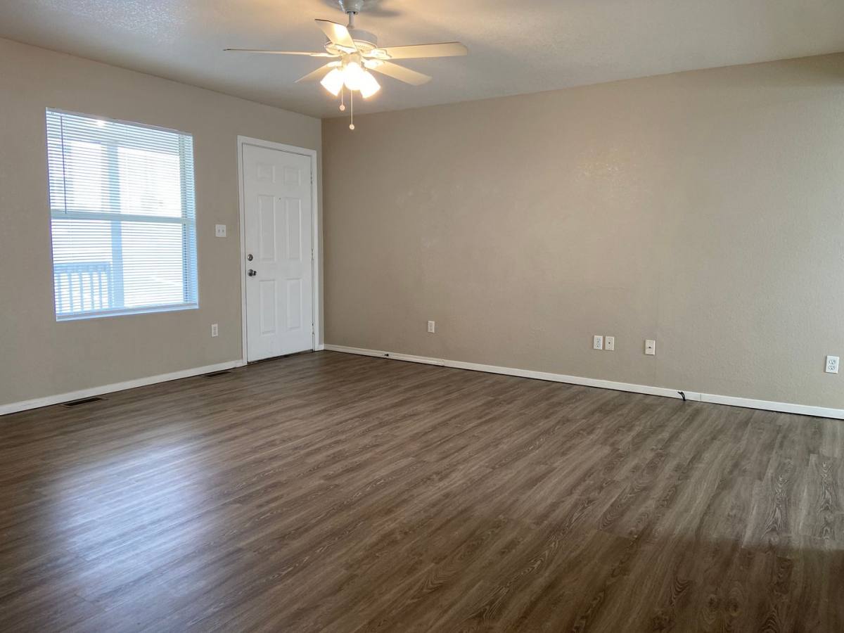 Apartment for rent at 502 Twin Oaks, Kirbyville, MO 65679