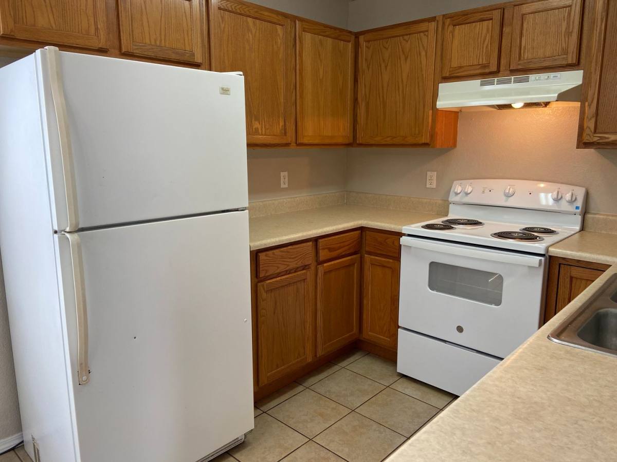 Apartment for rent at 502 Twin Oaks, Kirbyville, MO 65679