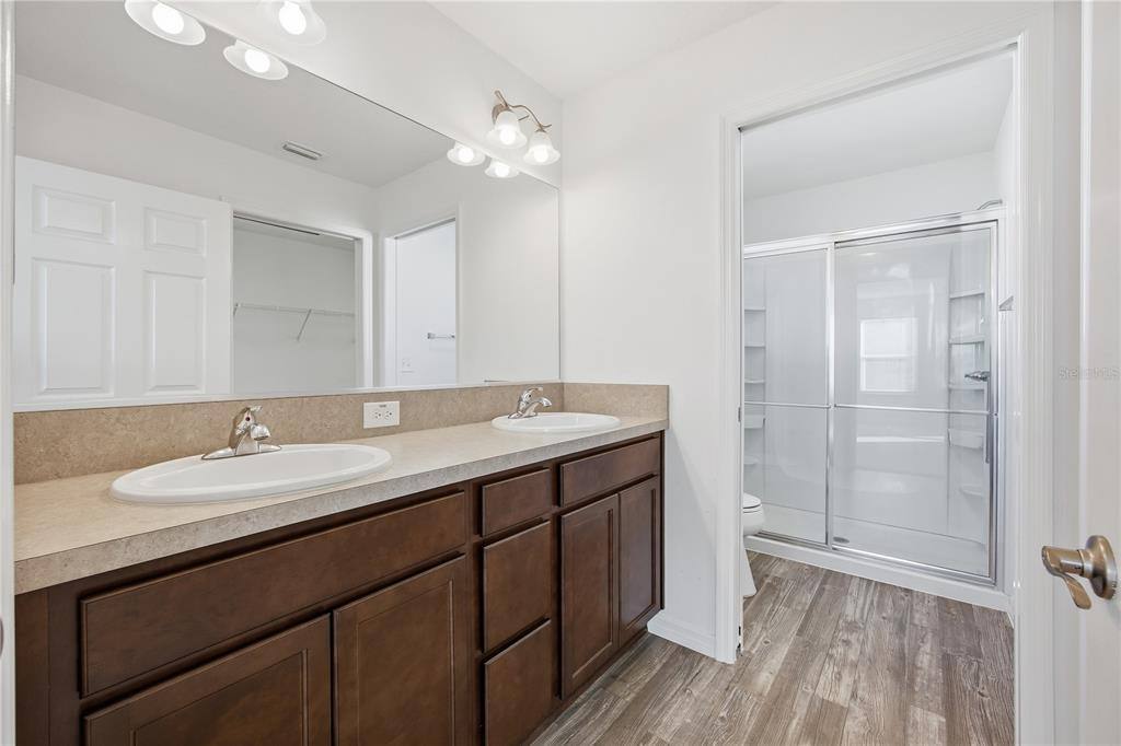 Apartment for rent at 11190 Hess Way, Oxford, FL 34484