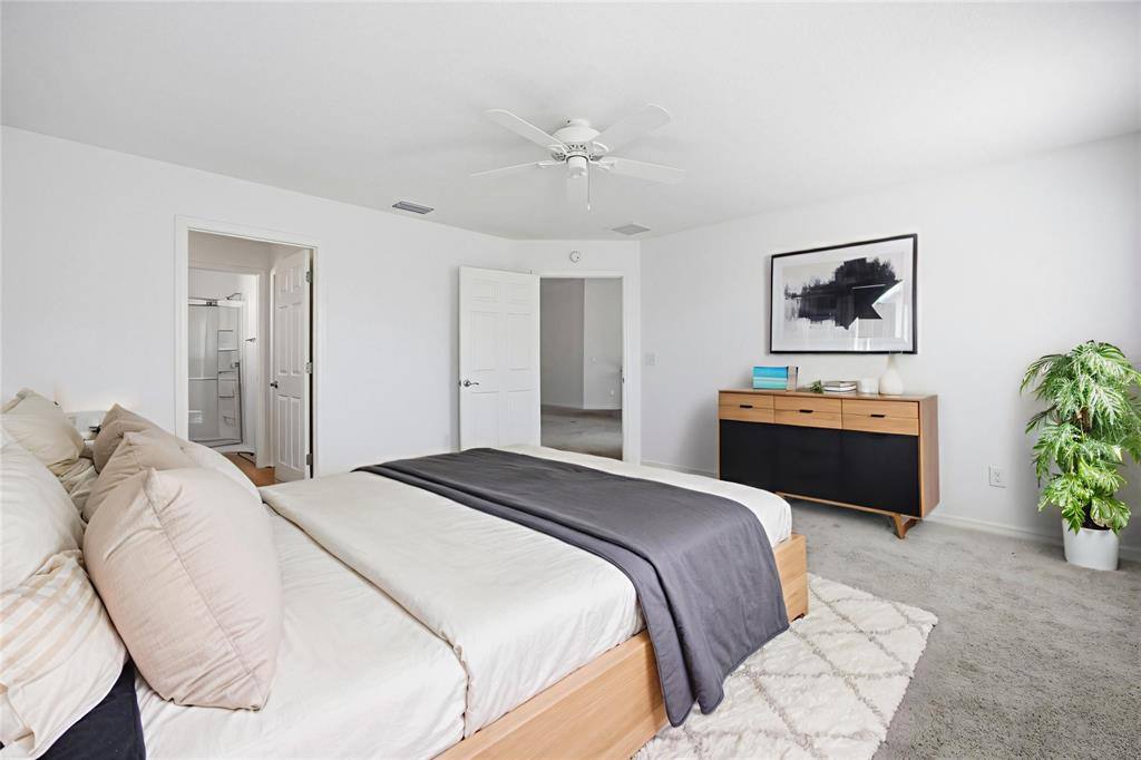 Apartment for rent at 11190 Hess Way, Oxford, FL 34484