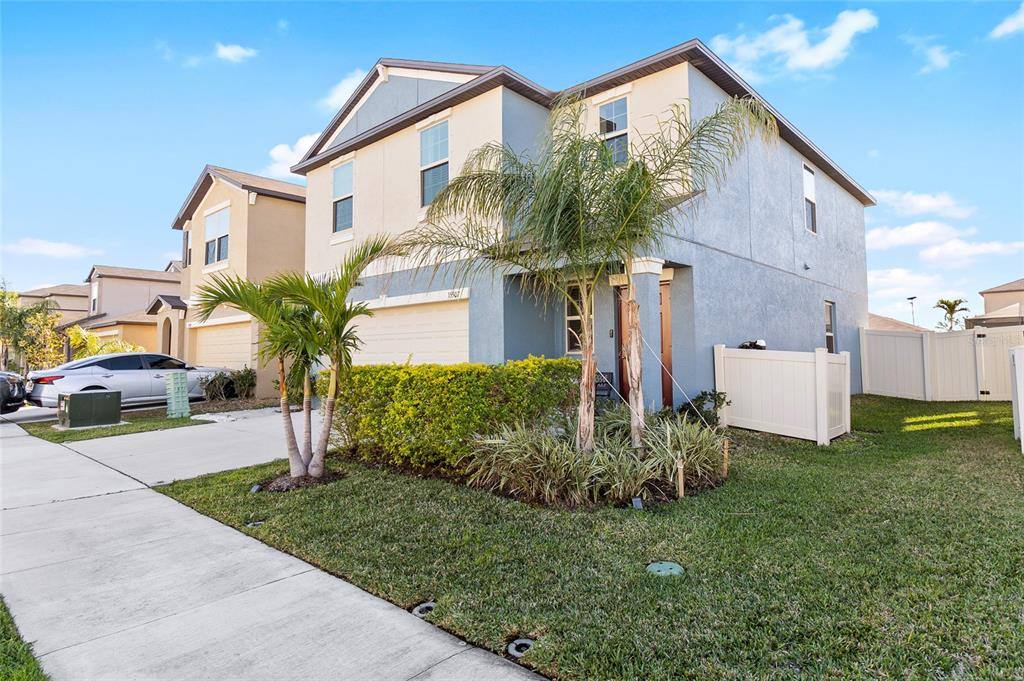 Apartment for rent at 15507 Peace River Place, Sun City Center, FL 33573