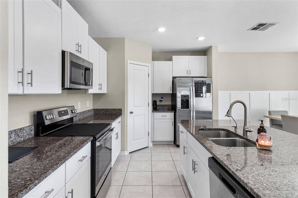 Apartment for rent at 15507 Peace River Place, Sun City Center, FL 33573