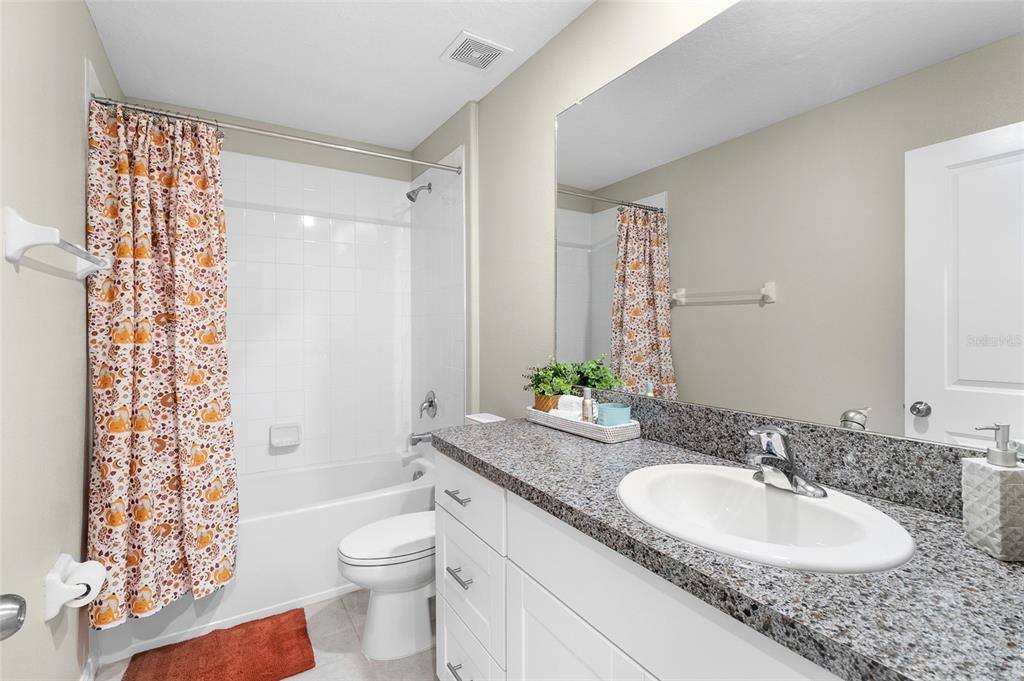 Apartment for rent at 15507 Peace River Place, Sun City Center, FL 33573