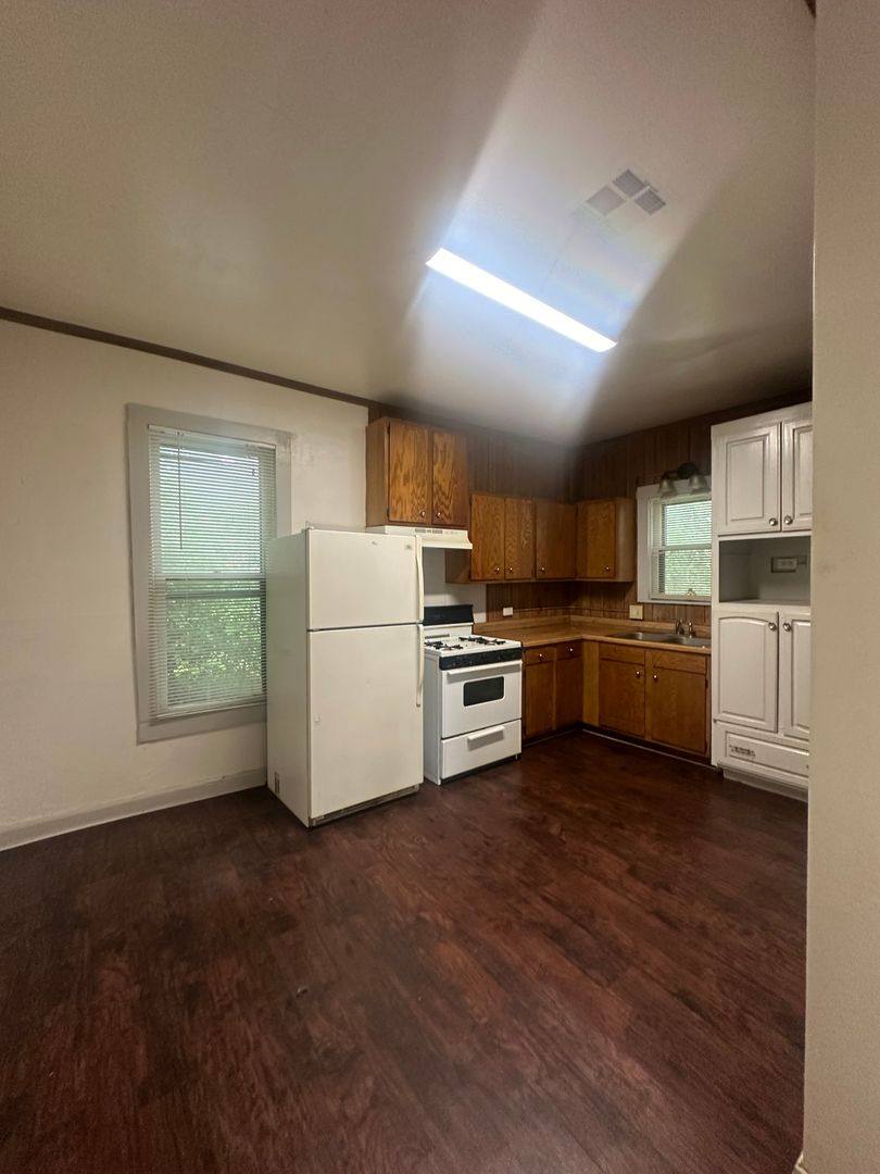 House for rent at 1107 Chestnut St, Waco, TX 76704