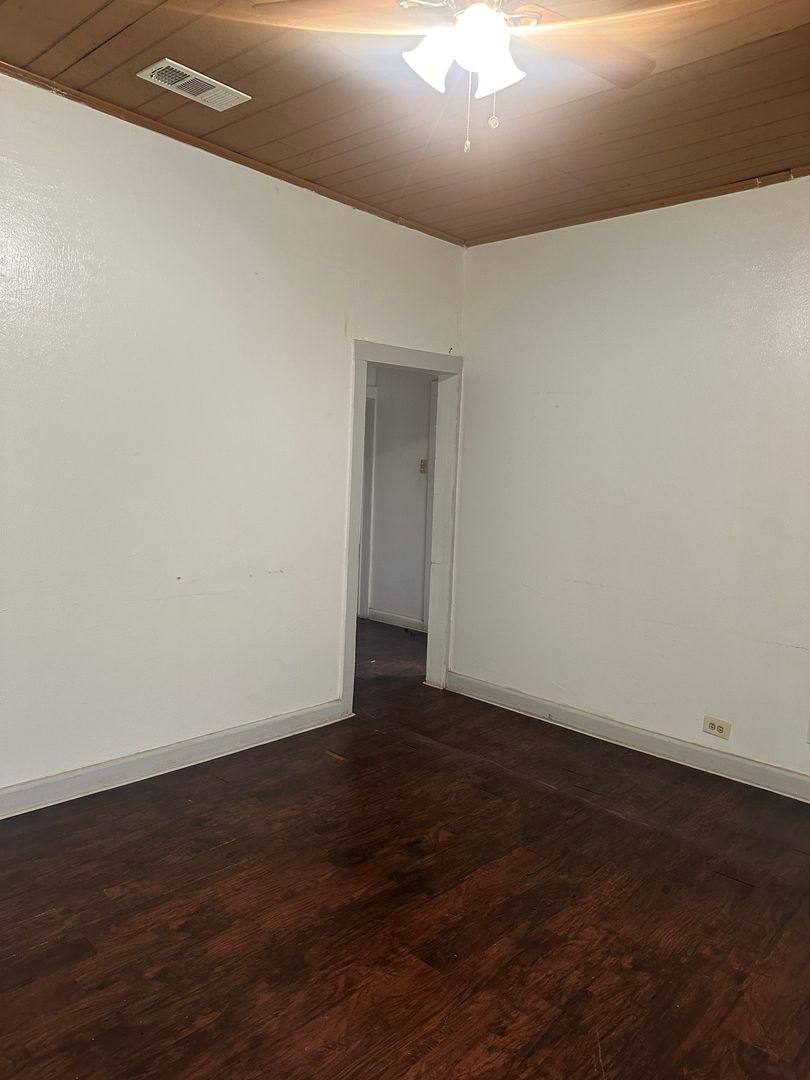 House for rent at 1107 Chestnut St, Waco, TX 76704