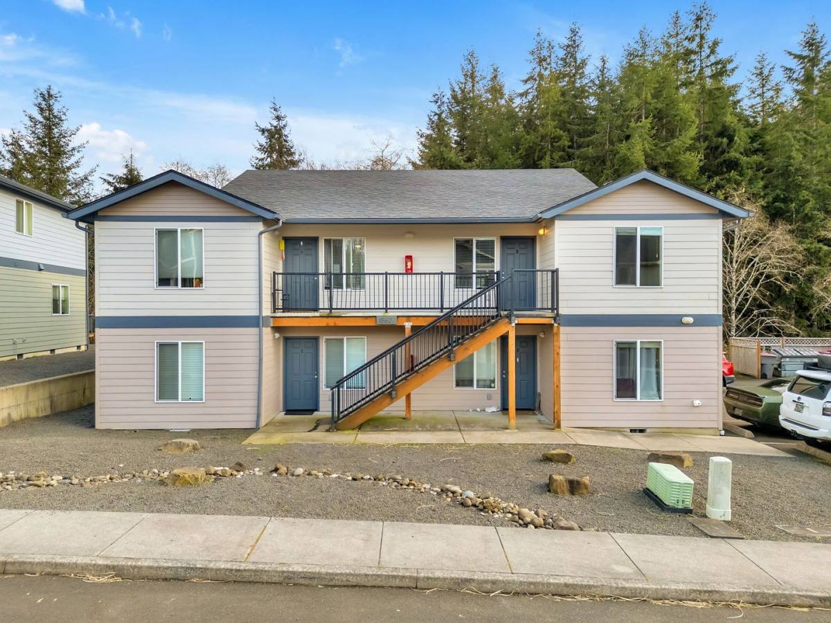 Apartment for rent at 1563 SE Honeysuckle Loop, Warrenton, OR 97146