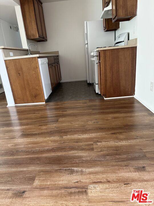 Apartment for rent at 710 Crenshaw Blvd #201, Los Angeles, CA 90005