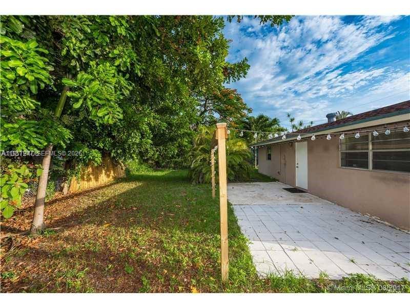 Apartment for rent at 127 NW 13th Ave #127REAR, Dania, FL 33004