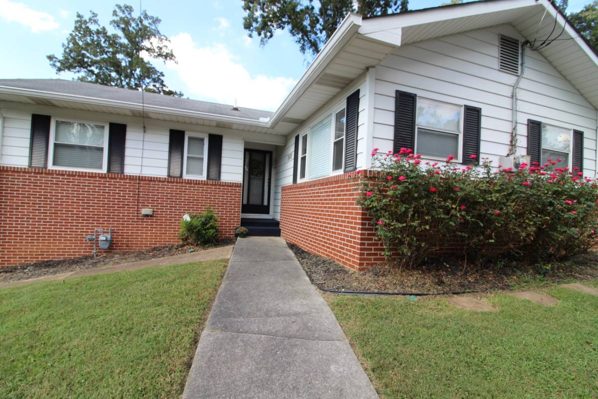 House for rent at 101 E Magnolia Lane, Oak Ridge, TN 37830