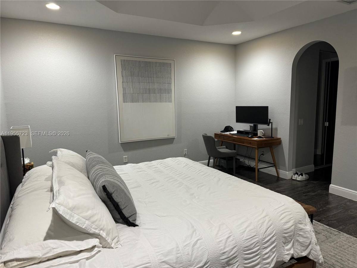Apartment for rent at 1547 Passion Vine Circle, Fort Lauderdale, FL 33326