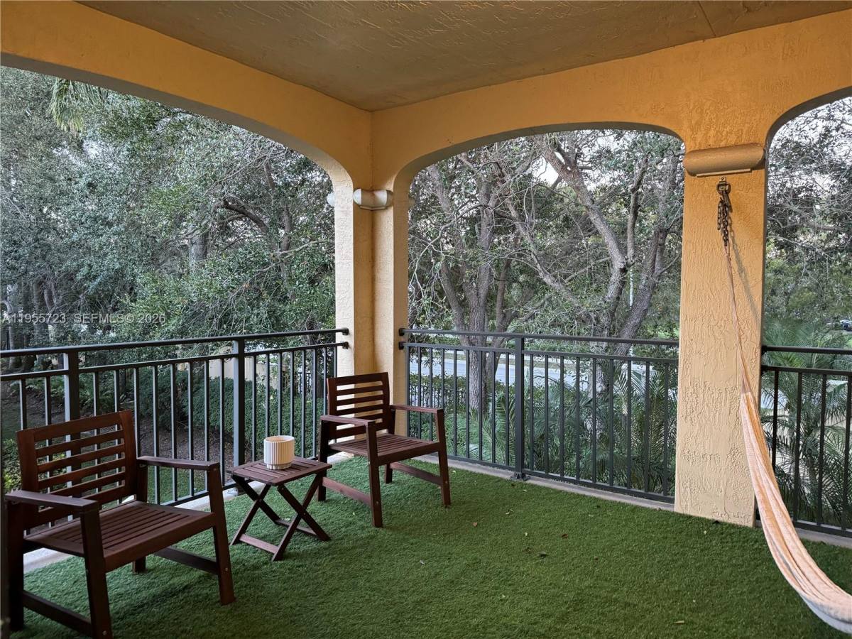 Apartment for rent at 1547 Passion Vine Circle, Fort Lauderdale, FL 33326