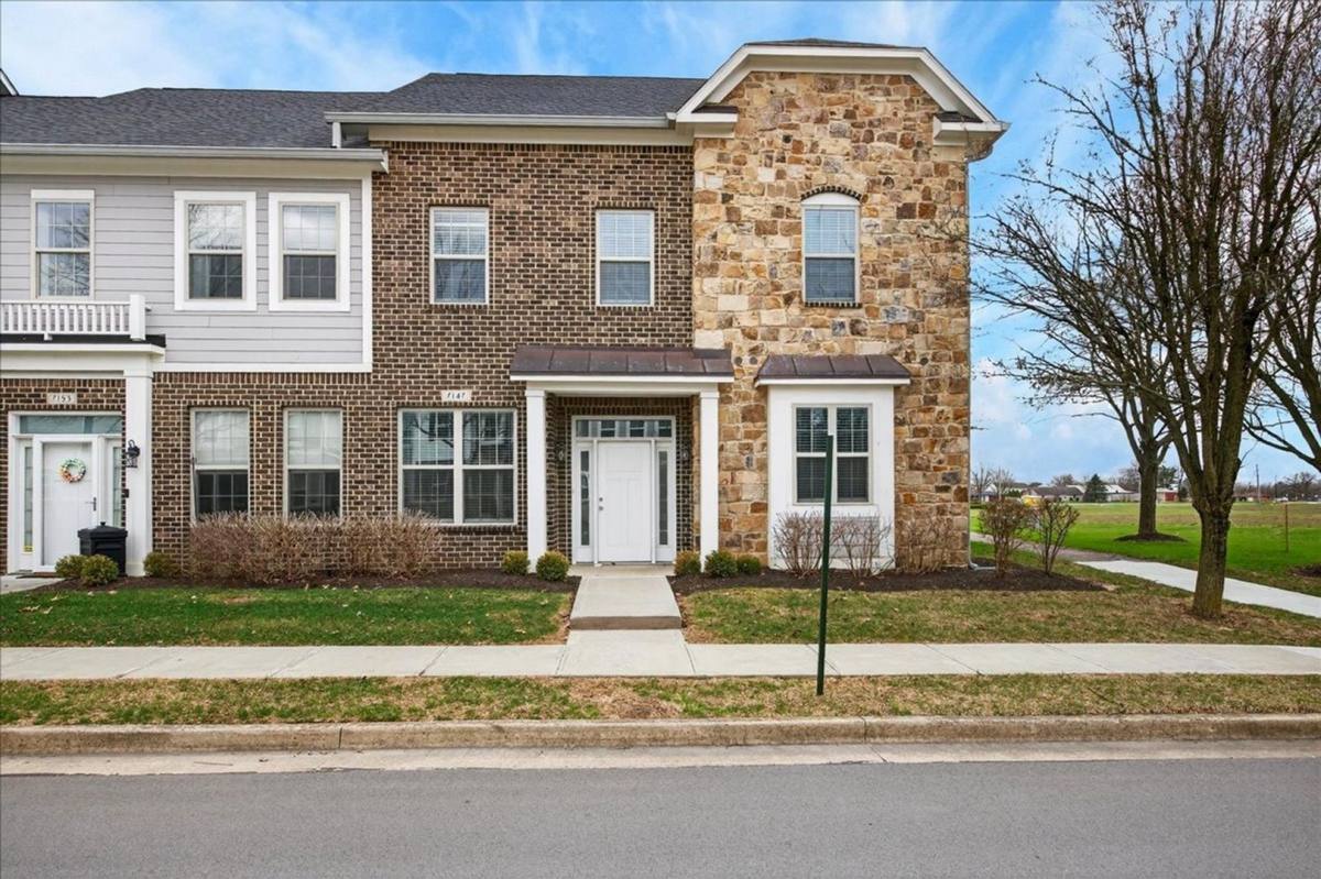 Condo for rent at 7147 Governors Row, Avon, IN 46123