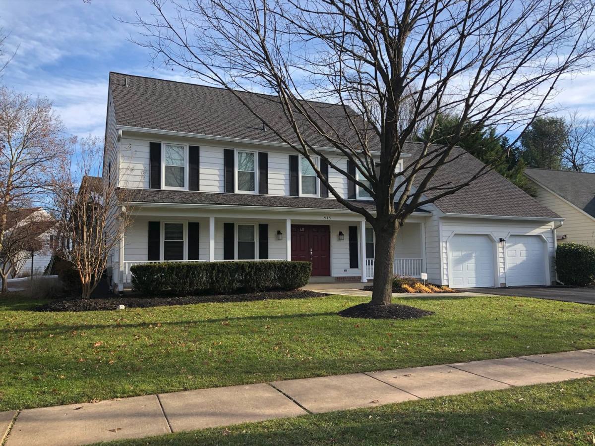 House for rent at 945 Willowleaf Way, Potomac, MD 20854