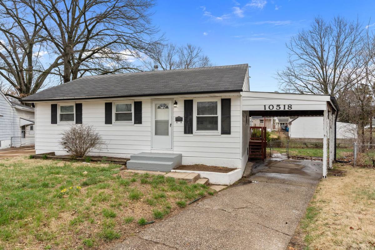 House for rent at 10518 Gretna Circle, Saint Louis, MO 63137