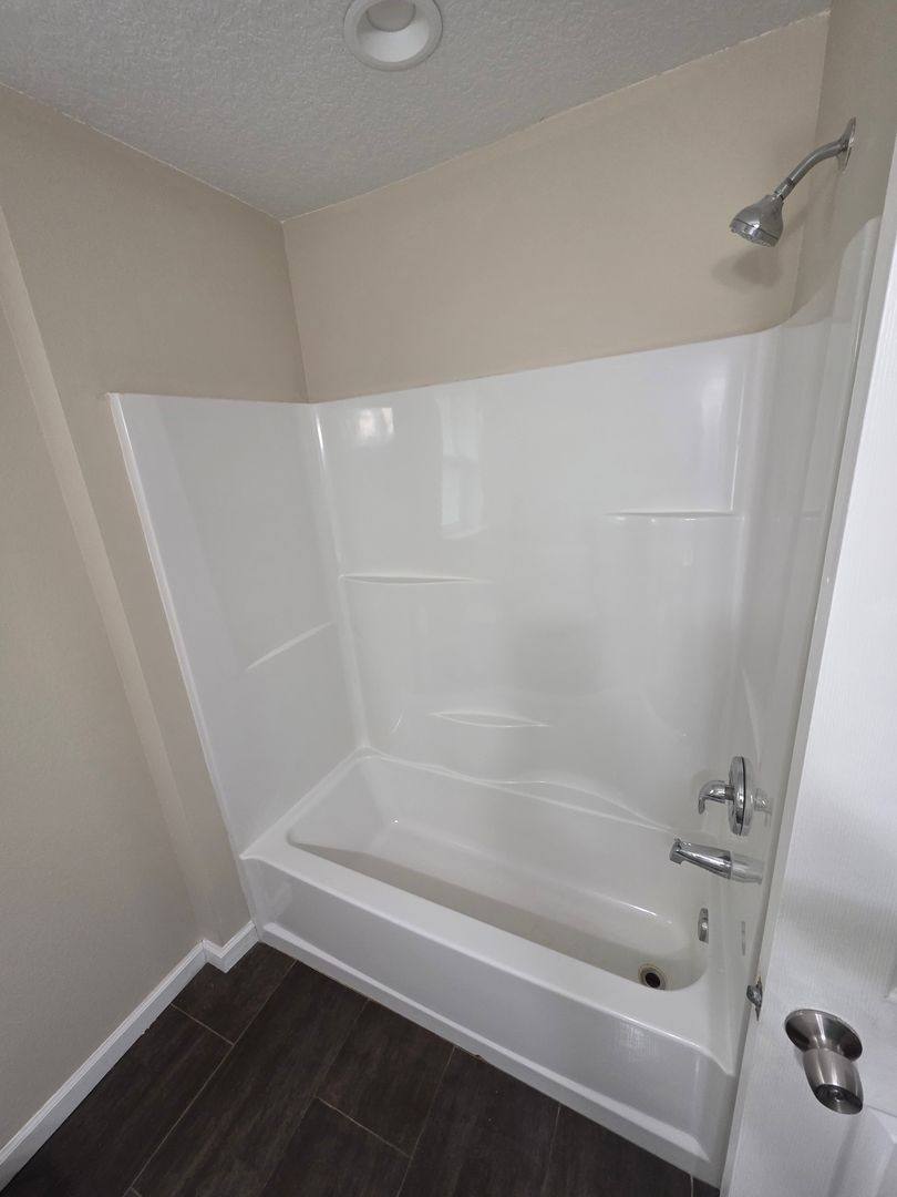 Apartment for rent at 1414 N Lakeview Ave, Leesburg, FL 34748