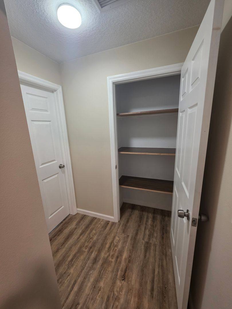 Apartment for rent at 1414 N Lakeview Ave, Leesburg, FL 34748
