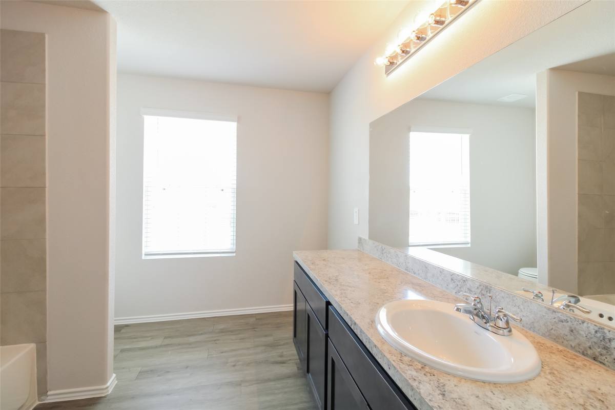 Apartment for rent at 14000 Lahontan Dr, Conroe, TX 77384