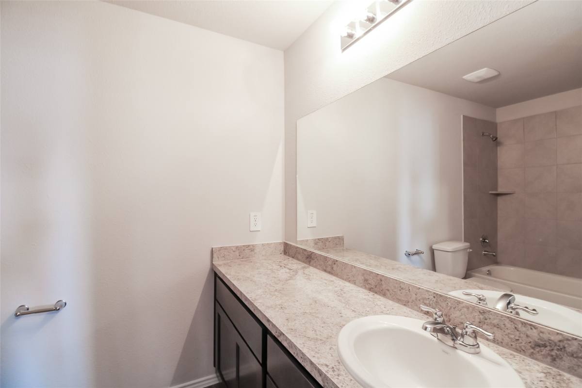 Apartment for rent at 14000 Lahontan Dr, Conroe, TX 77384