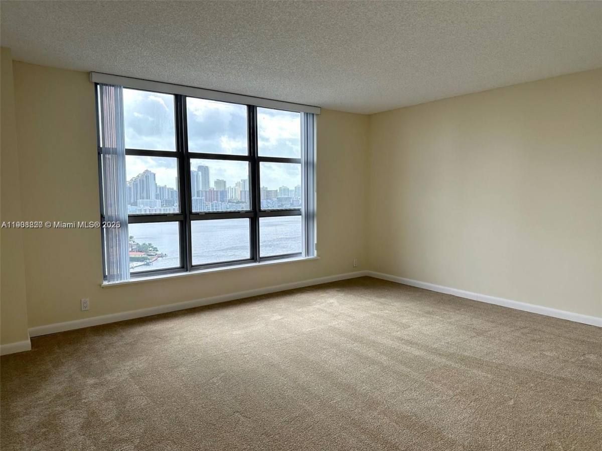 Apartment for rent at 19101 NE 36th Court #2008, Miami, FL 33180