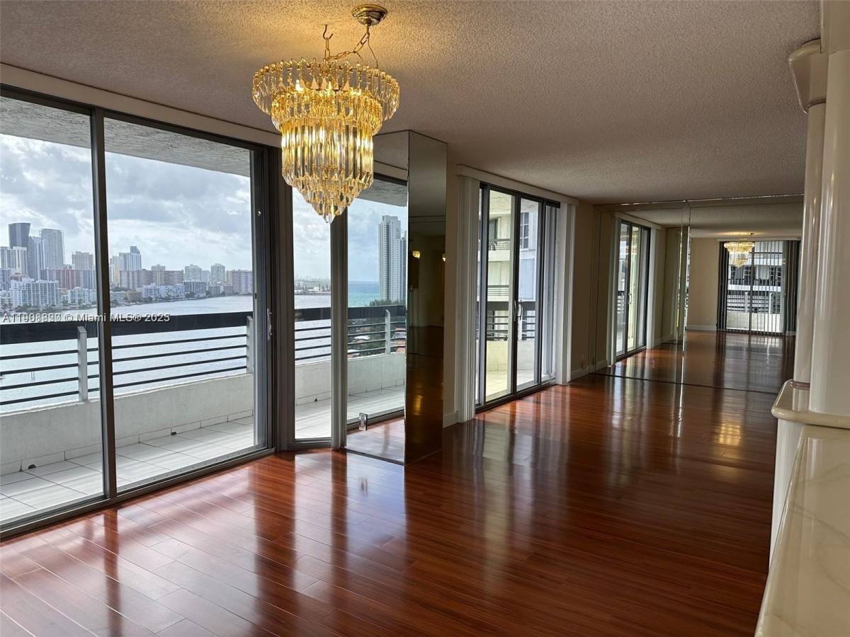 Apartment for rent at 19101 NE 36th Court #2008, Miami, FL 33180