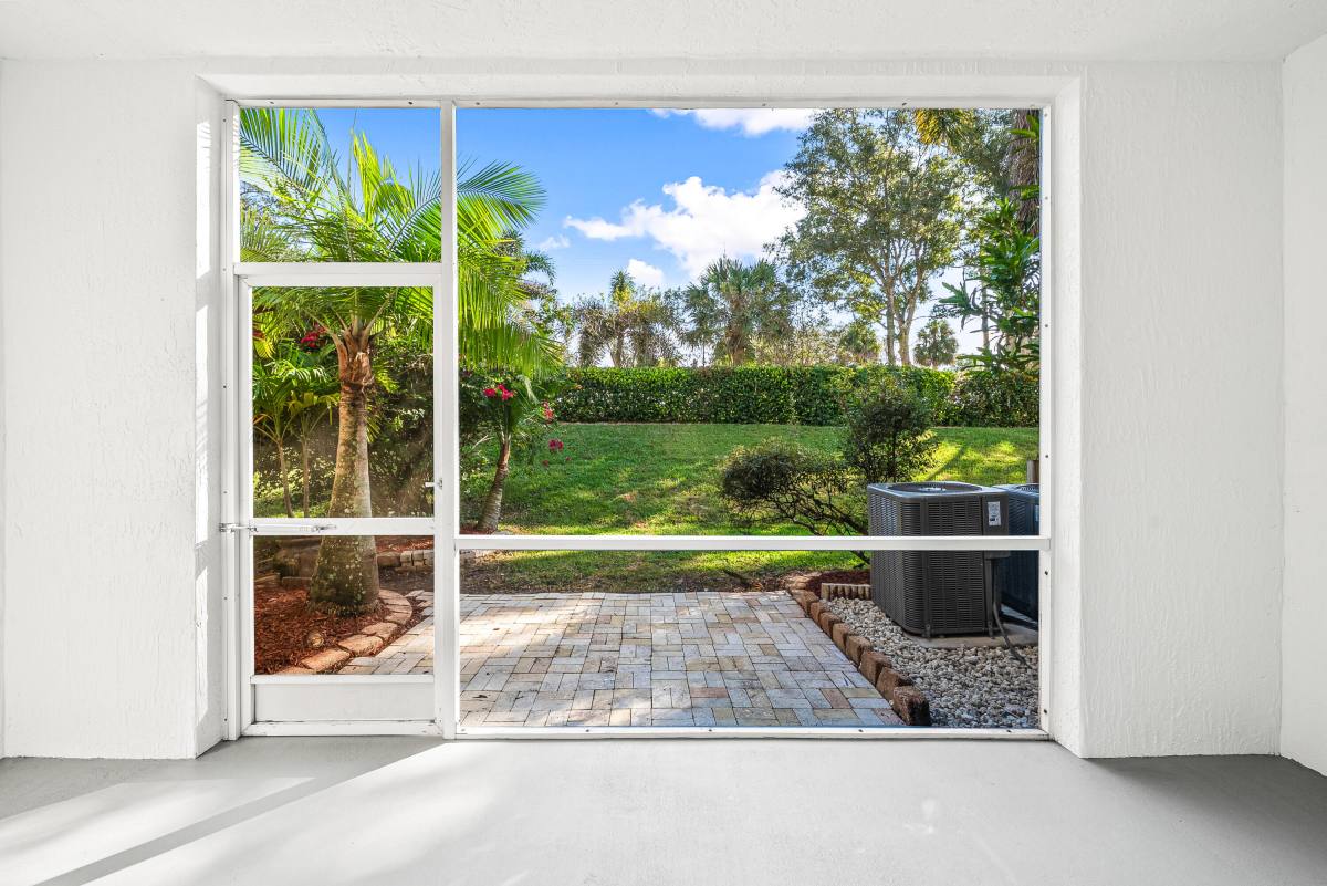 Townhouse for rent at 8024 Briantea Dr, Boynton Beach, FL 33472