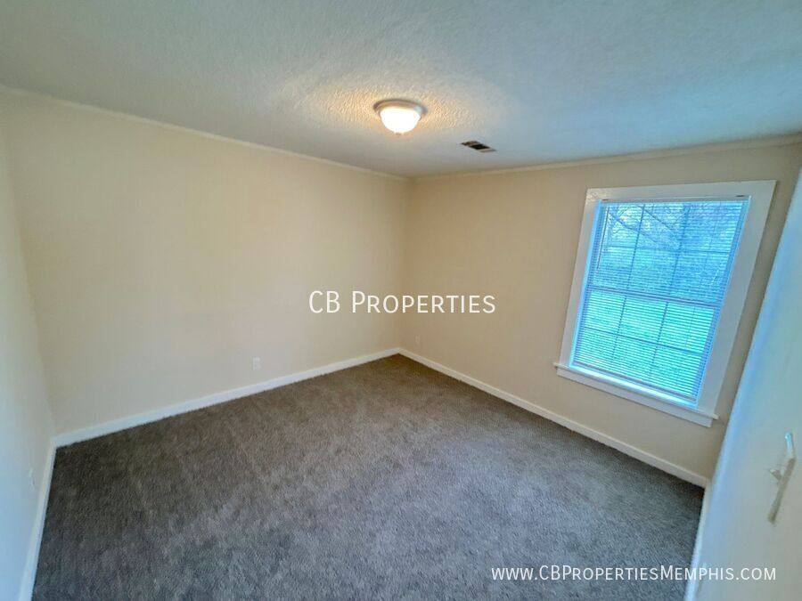 House for rent at 4376 Willow Rd, Memphis, TN 38117