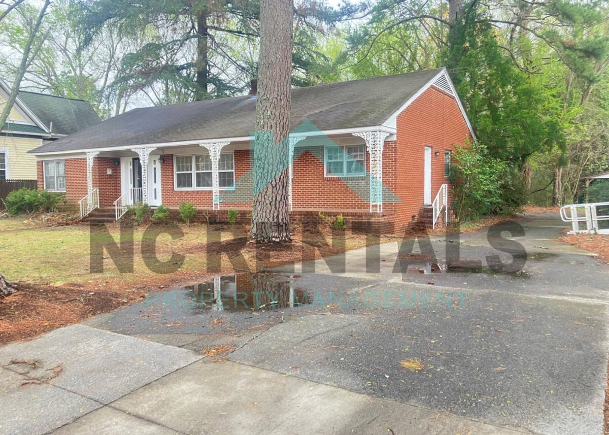 House for rent at 414 N 3rd St, Smithfield, NC 27577