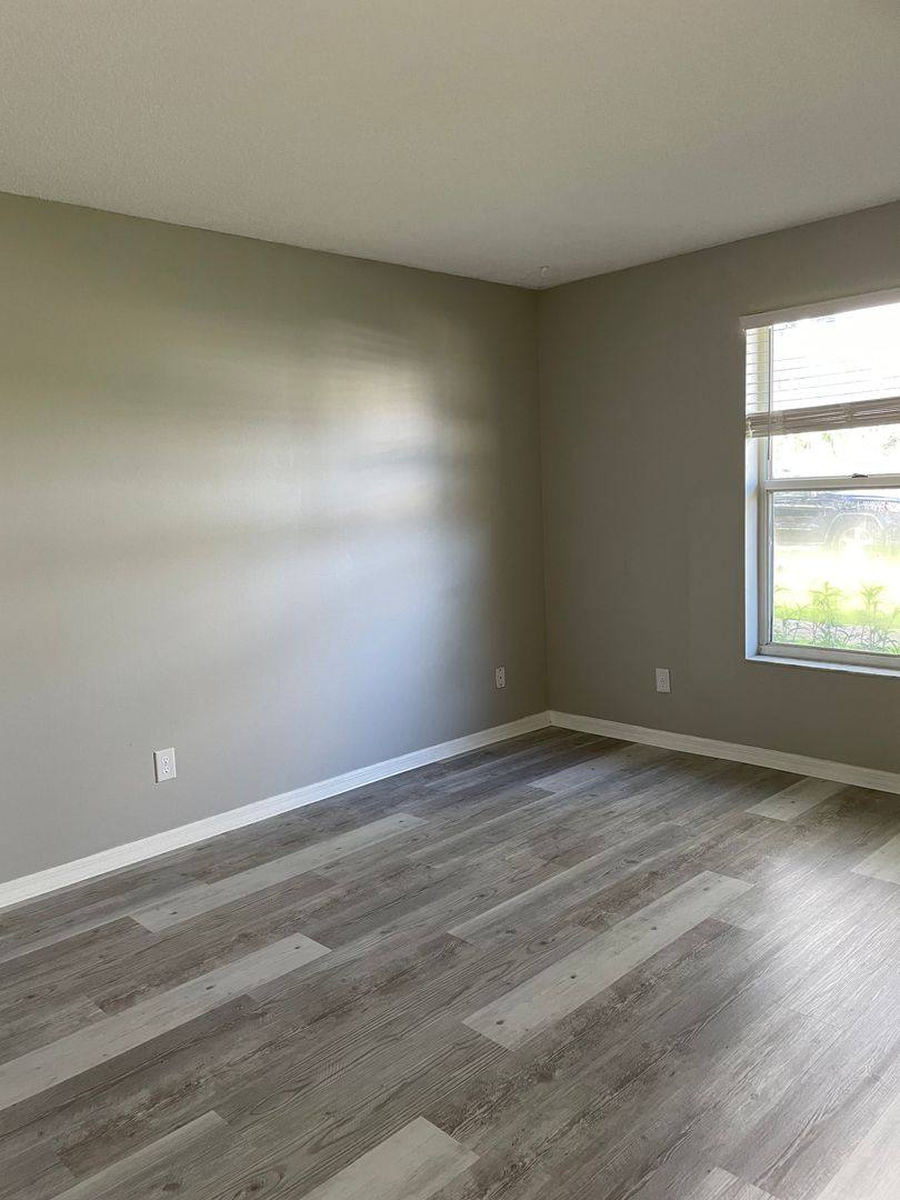 Apartment for rent at 1745 6th Ave, Vero Beach, FL 32960