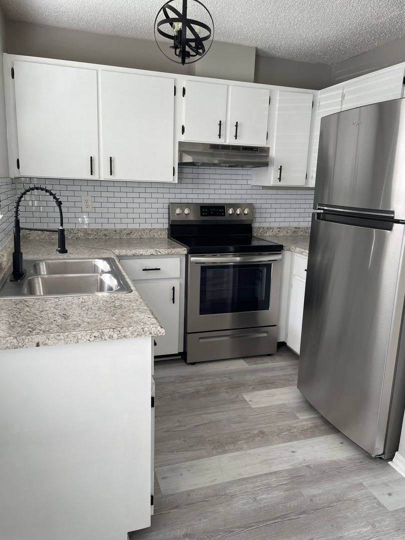 Apartment for rent at 1745 6th Ave, Vero Beach, FL 32960