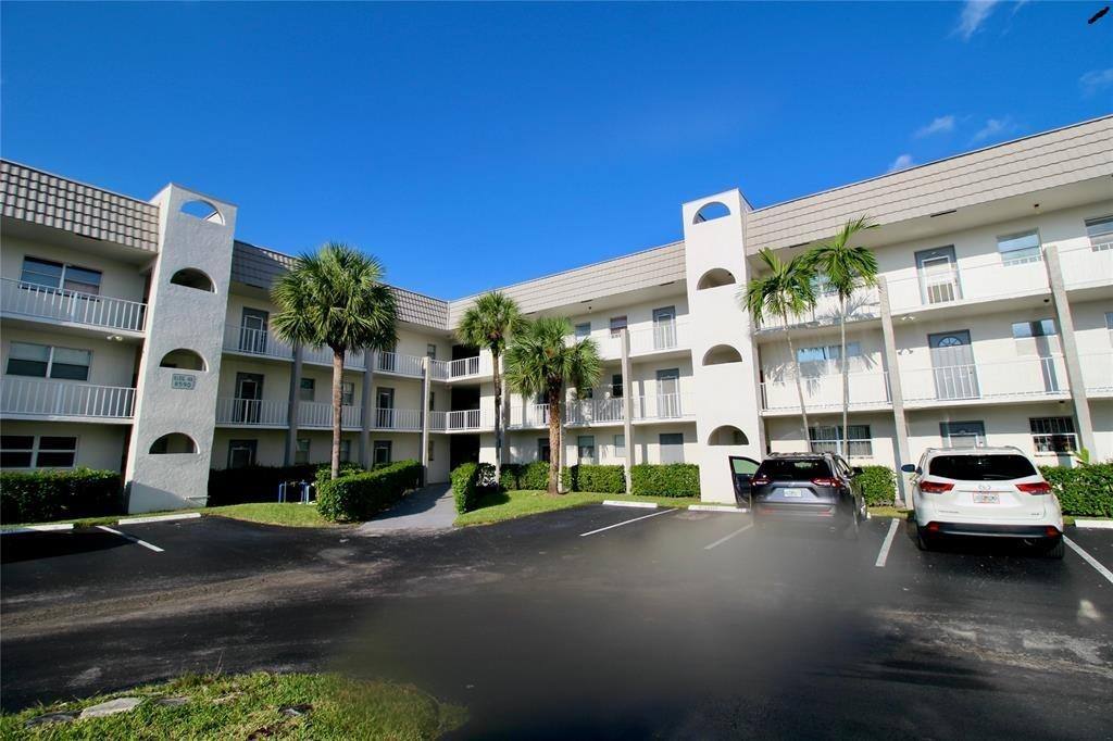 Condo for rent at 8590 Sunrise Lakes Blvd #106, Fort Lauderdale, FL 33322