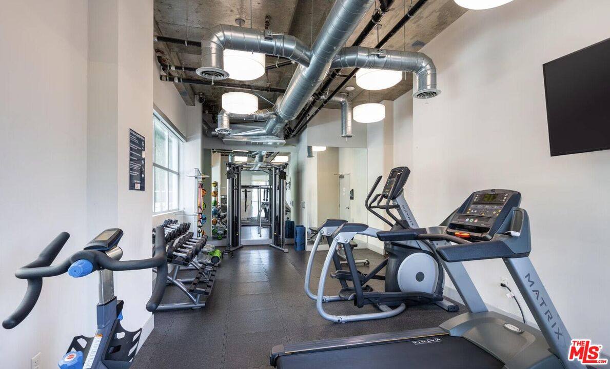 Apartment for rent at 1249 S Grand Ave #205, Los Angeles, CA 90015