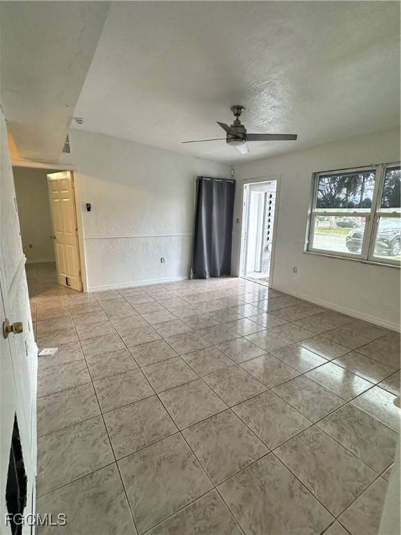 Apartment for rent at 3504 Lantana St, Fort Myers, FL 33916