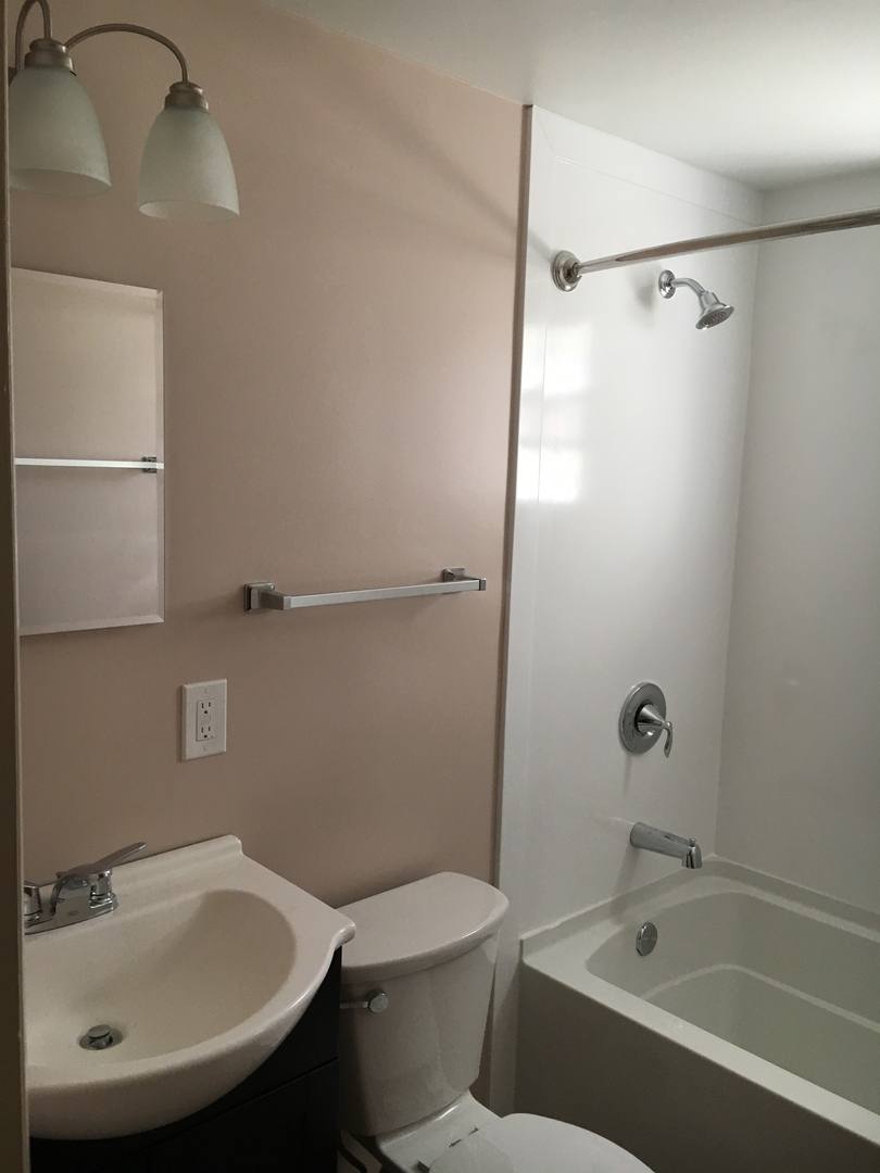 Apartment for rent at 1900 Wooster, Rocky River, OH 44116